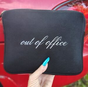 KATE SPADE NEW YORK "OUT OF THE OFFICE" NEOPRENE CLUTCH NWOT